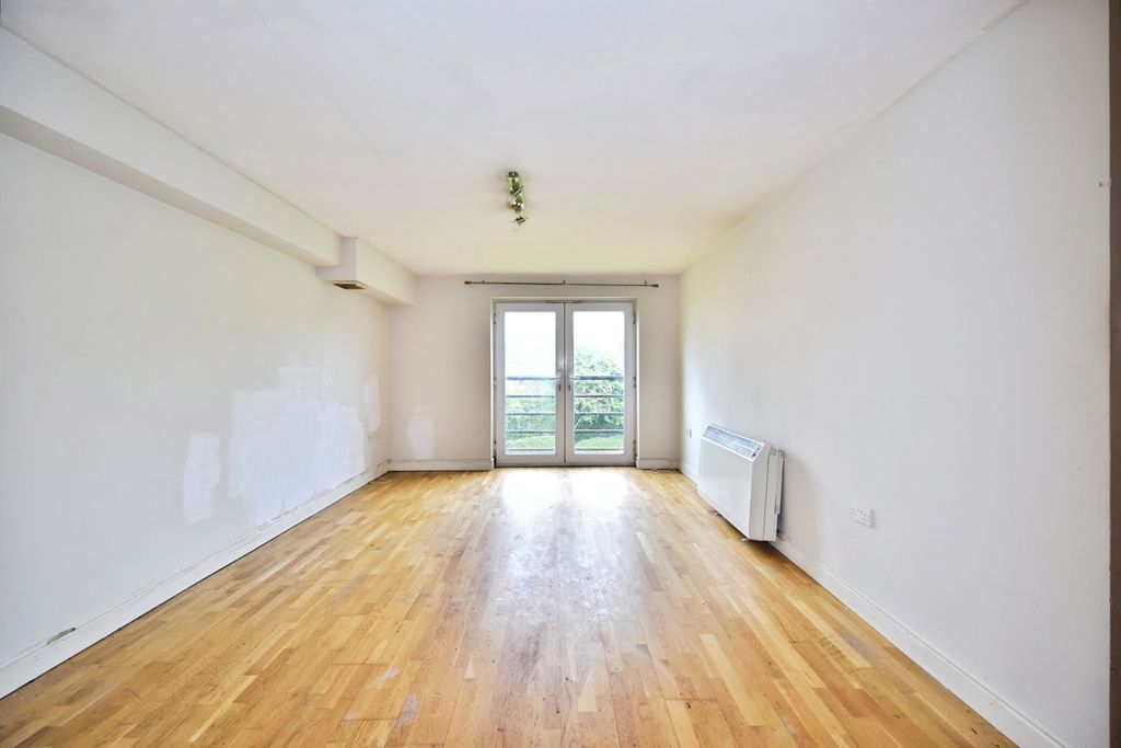 Property photo 2 of 20 Pbox-Img.Jpg