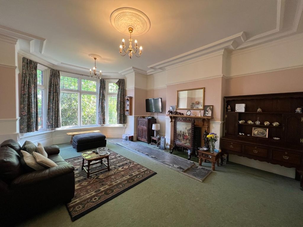 Property photo 3 of 36