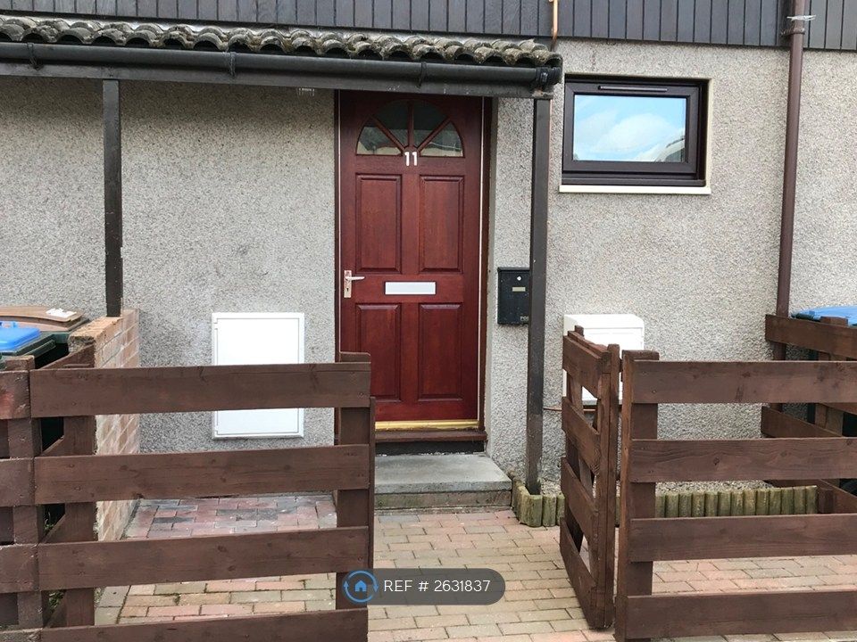 Property photo 1 of 9 Entrance Door
