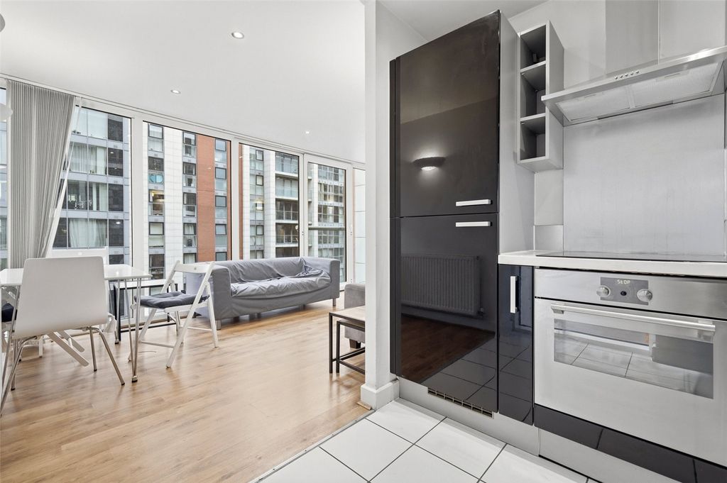 Property photo 3 of 14 Picture No. 14