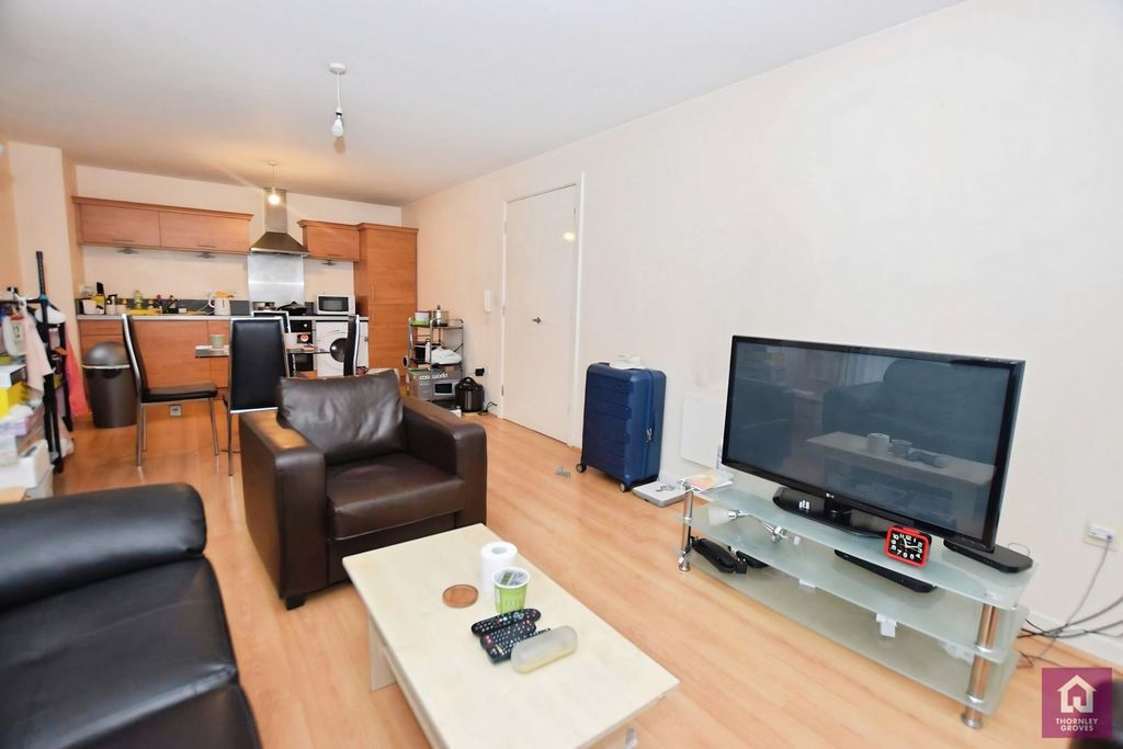 Property photo 3 of 16 Pbox-Img.Jpg