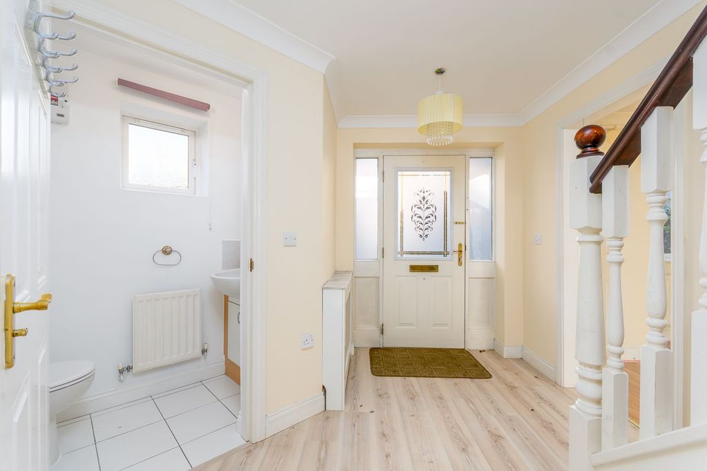 Property photo 3 of 23