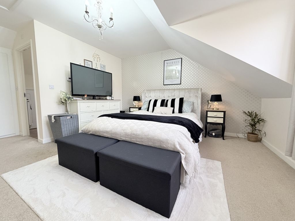 Property photo 3 of 18 Img_8022