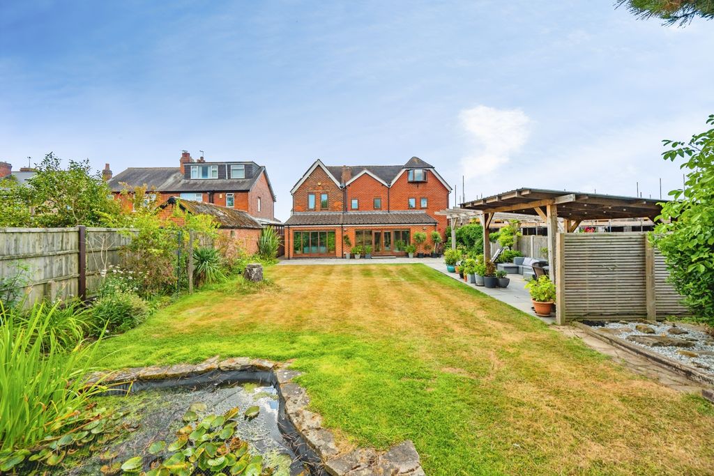 5 bed detached house for saleLocko Road, Derby DE21