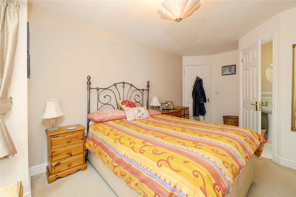 Property photo 3 of 19 Bedroom 1