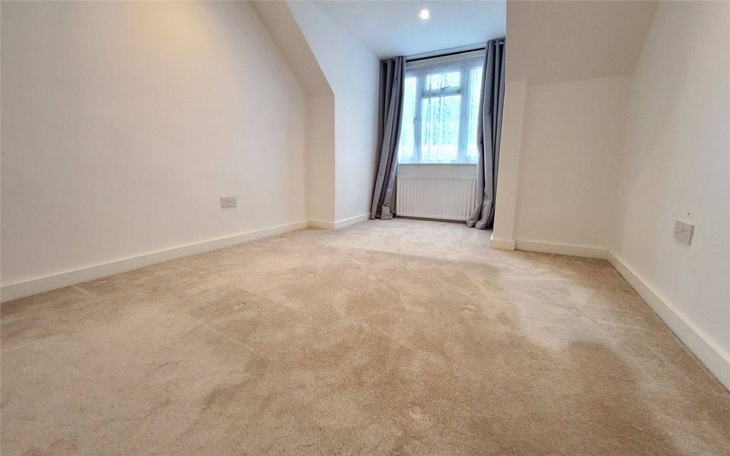 Property photo 3 of 14 Picture No. 06