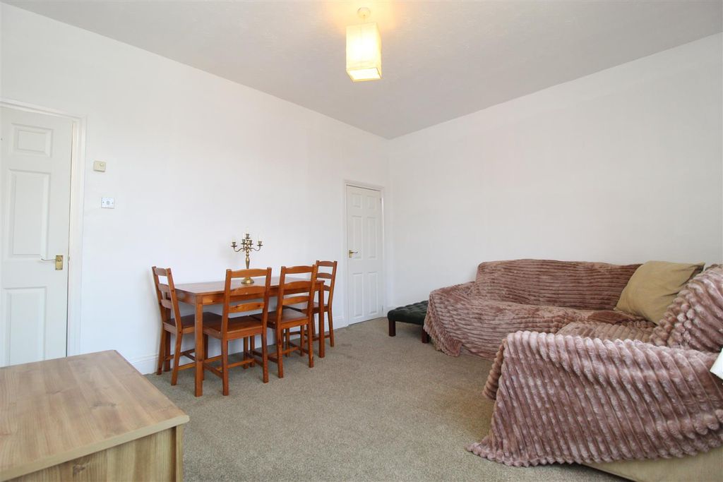Property photo 3 of 9 Img_2482.Jpg