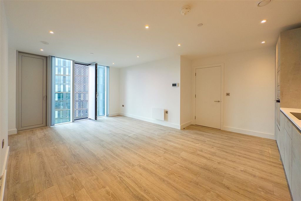 Property photo 1 of 17 (Main)