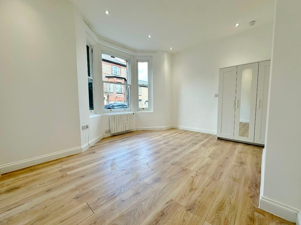 Property photo 3 of 5