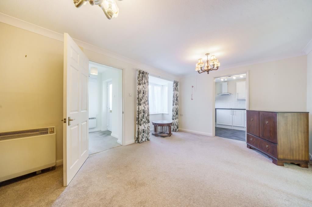 Property photo 2 of 10 Living Room