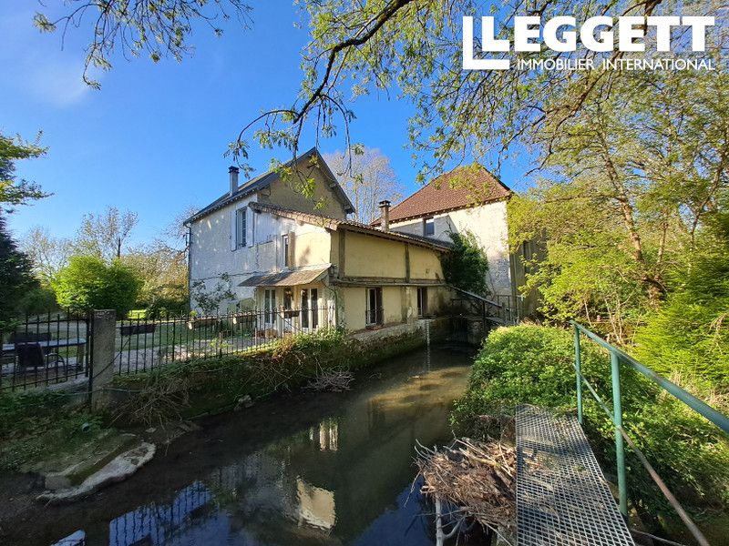 Property photo 2 of 10