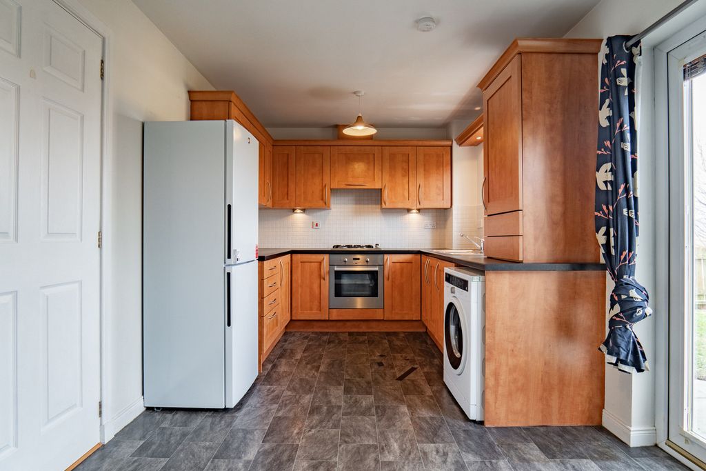 Property photo 3 of 30