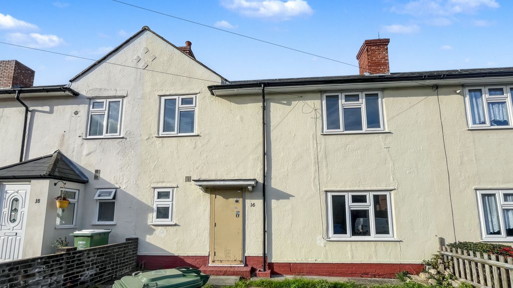 Property photo 1 of 15 16 Heath Road, Crayford, Dartford, Da1 3Np