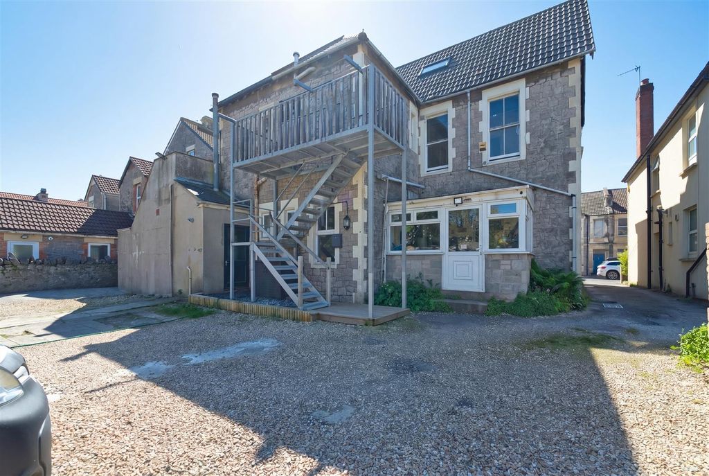 Property photo 3 of 14 Building Exterior