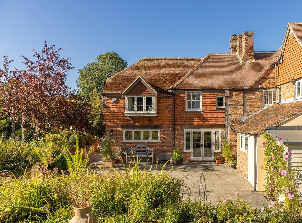 Property photo 3 of 22 Picture No. 02