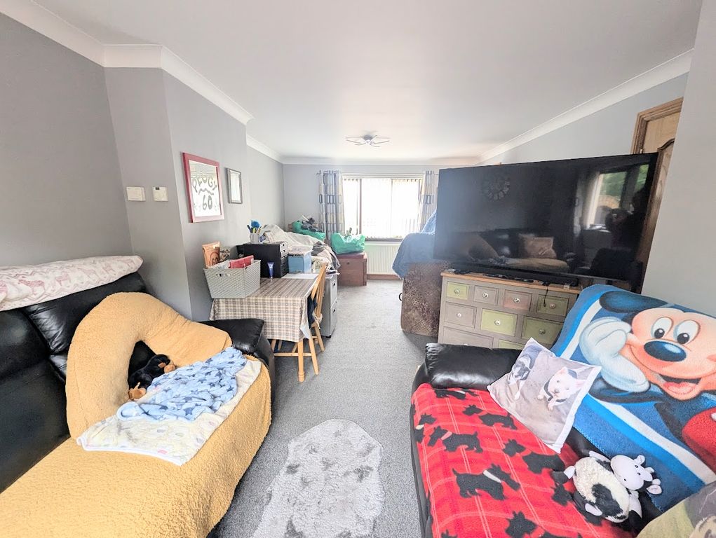 Property photo 3 of 18