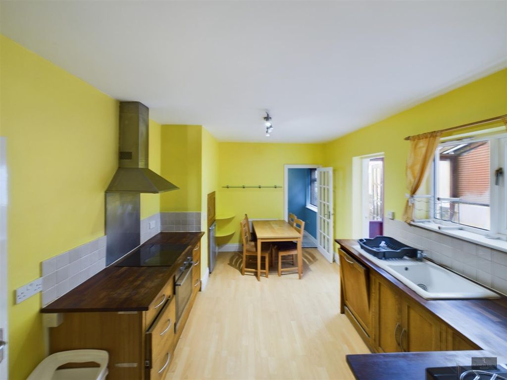 Property photo 3 of 6 Cam01856G0-Pr0106-Still003.Jpg