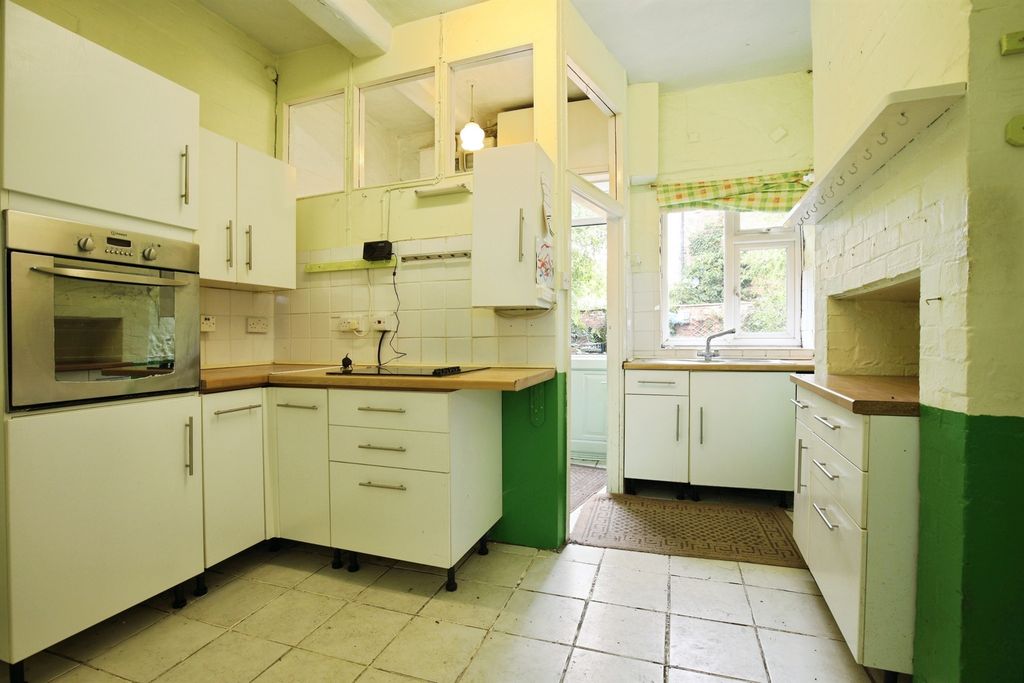 Property photo 2 of 17