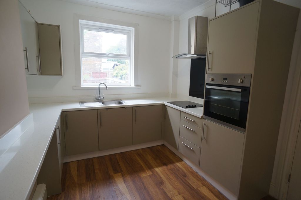 Property photo 2 of 12 Kitchen