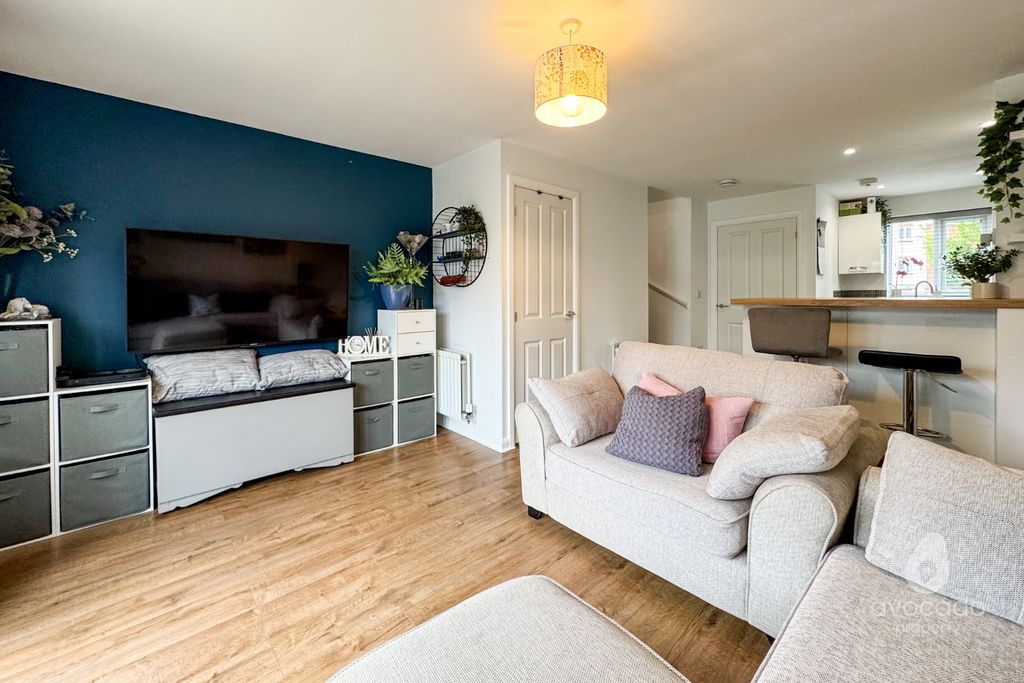 Property photo 3 of 16 4264223