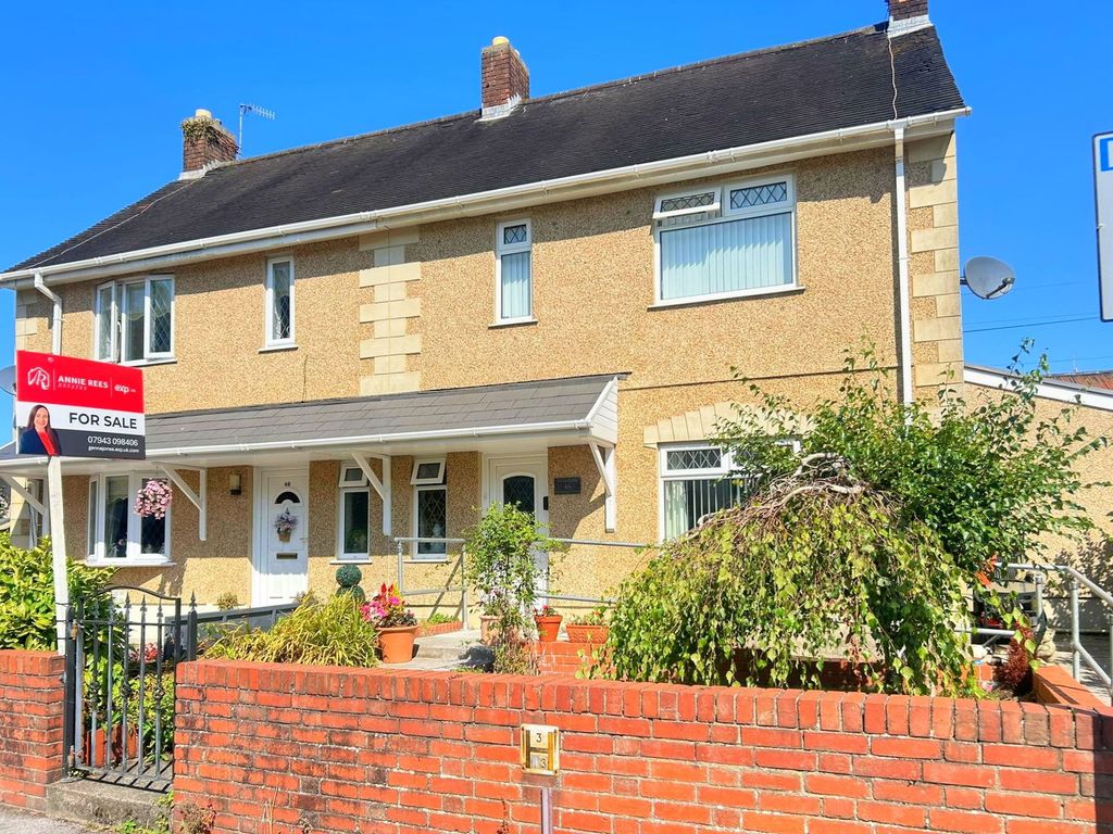 Property photo 2 of 37