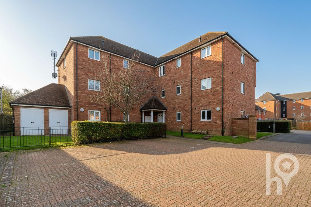 Property photo 2 of 9 Photo 8