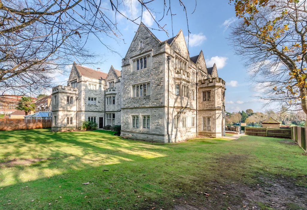 Property photo 1 of 4