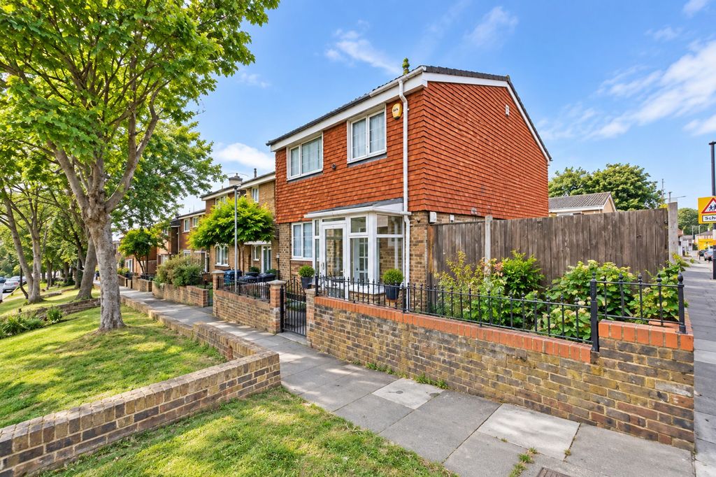Property photo 1 of 9