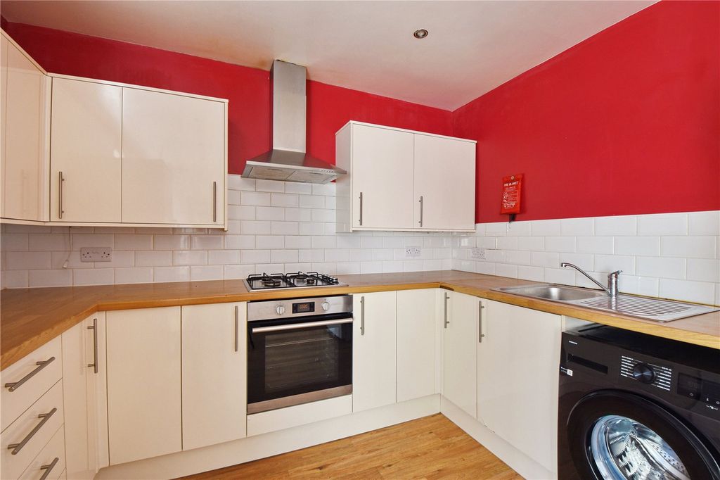 Property photo 2 of 13 Picture No. 25