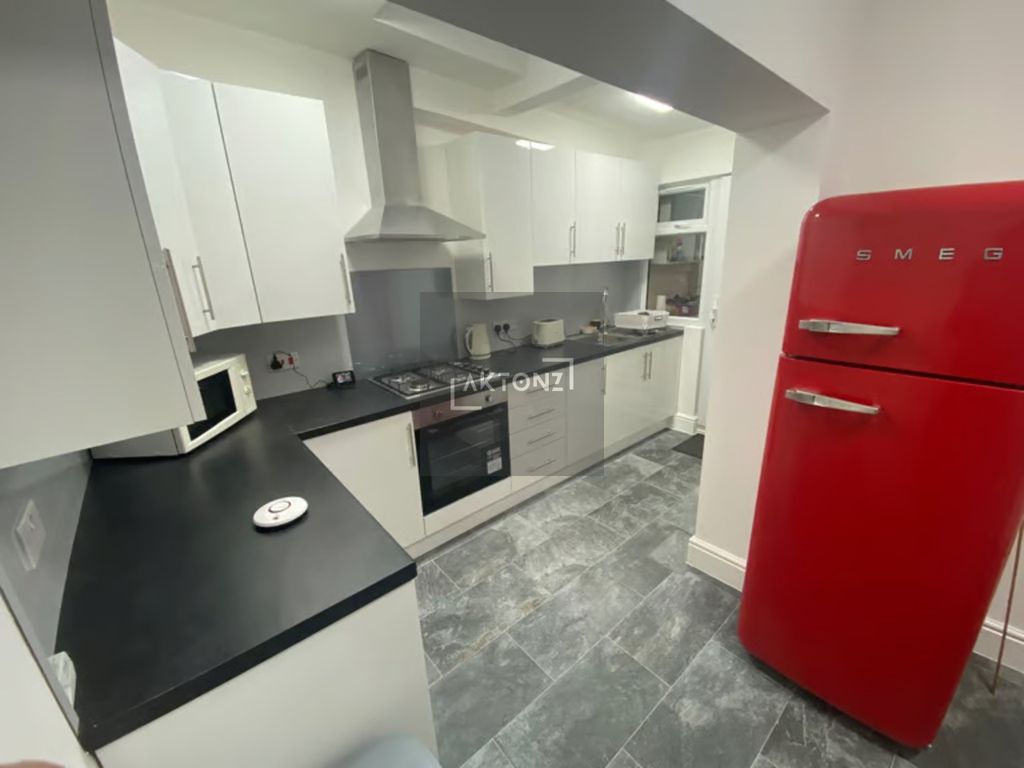 Property photo 1 of 11 86 (1)