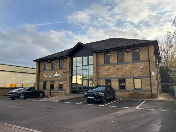 Property photo 1 of 9 Photo 8