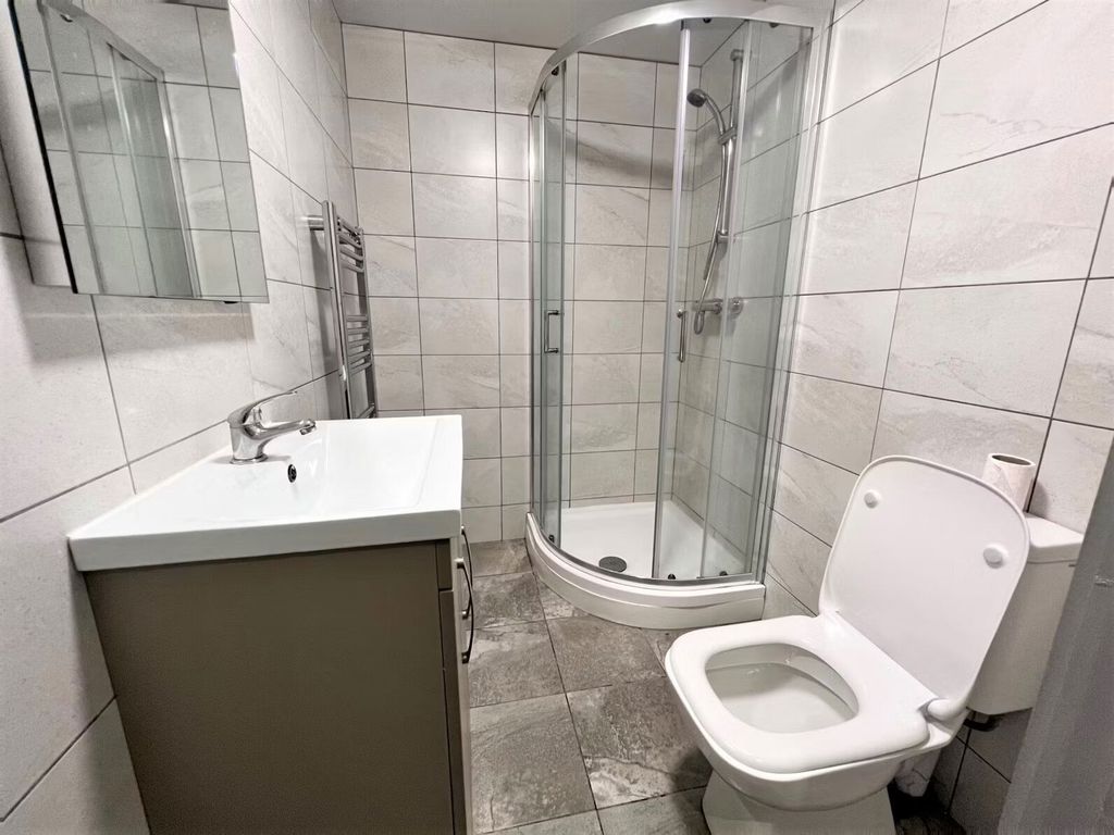 Property photo 3 of 3