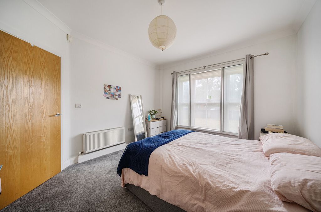 Property photo 2 of 13 1317800-4-6865297...