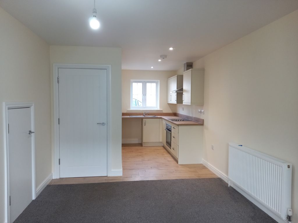 Property photo 3 of 14 Kitchen