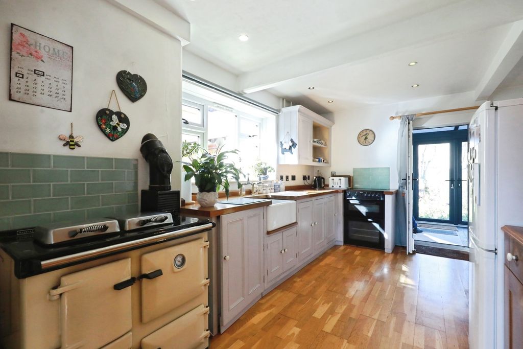 Property photo 2 of 14 Pbox-Img.Jpg