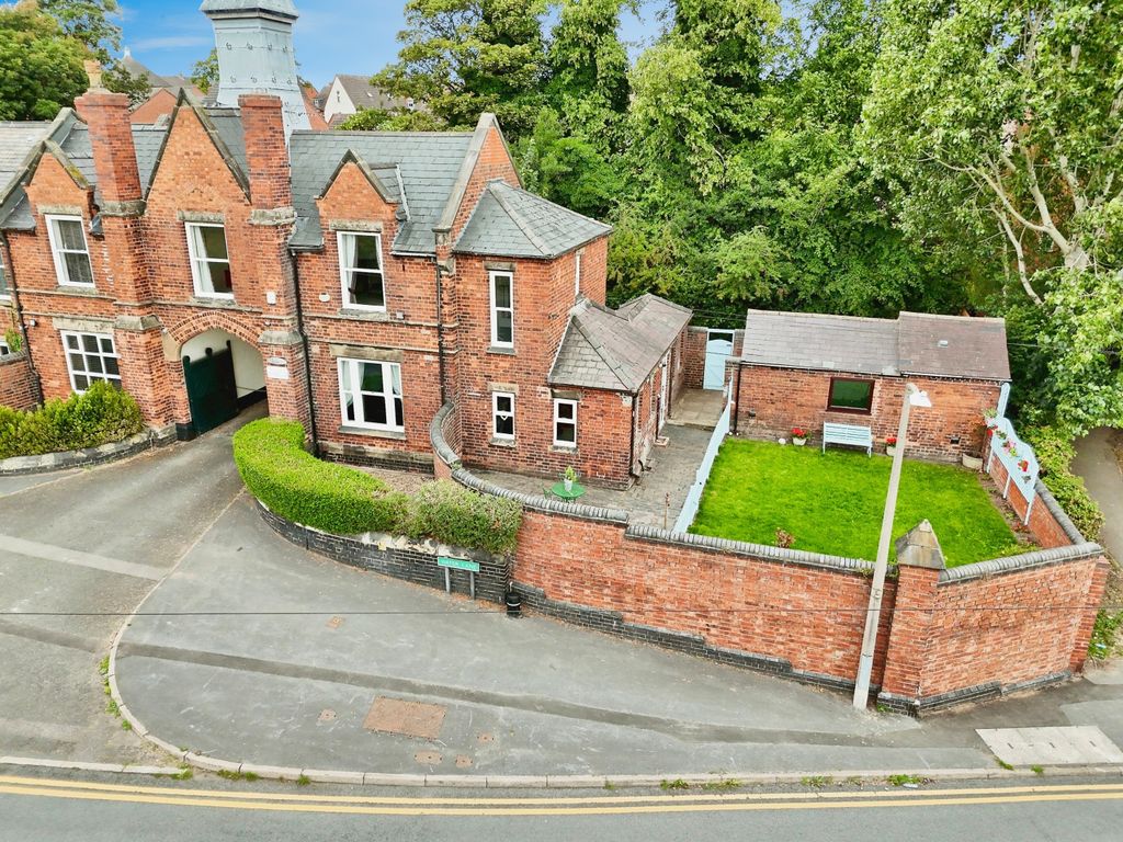 Property photo 1 of 32