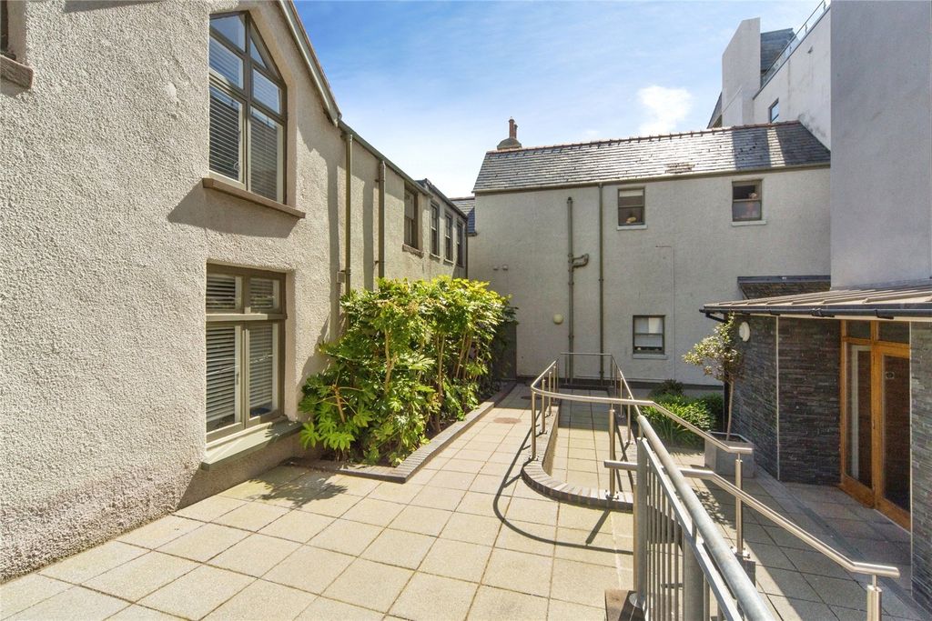 Additional image 17 of 2 bed flat for saleStation Road, Deganwy, Conwy LL31