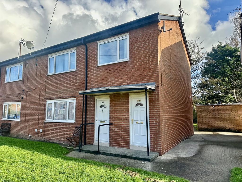 Property photo 1 of 7 Front (Exterior)