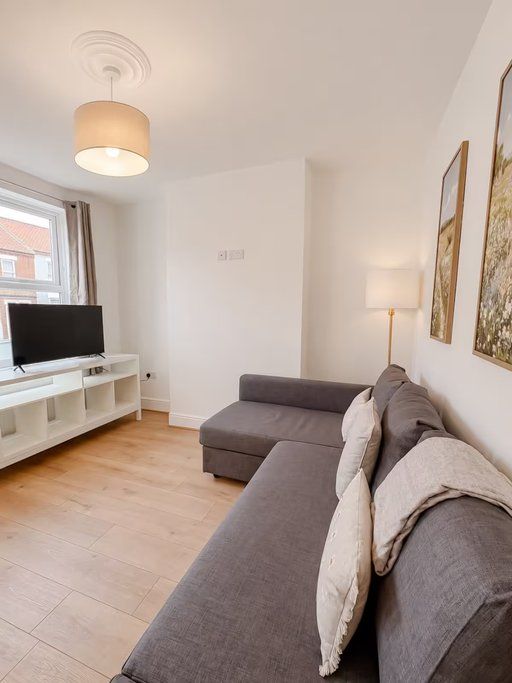 Property photo 2 of 11