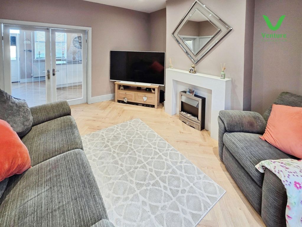 Property photo 2 of 17 Pbox-Img.Jpg