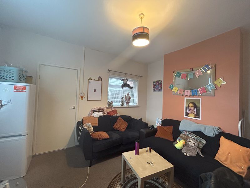 Property photo 1 of 8 Photo 10