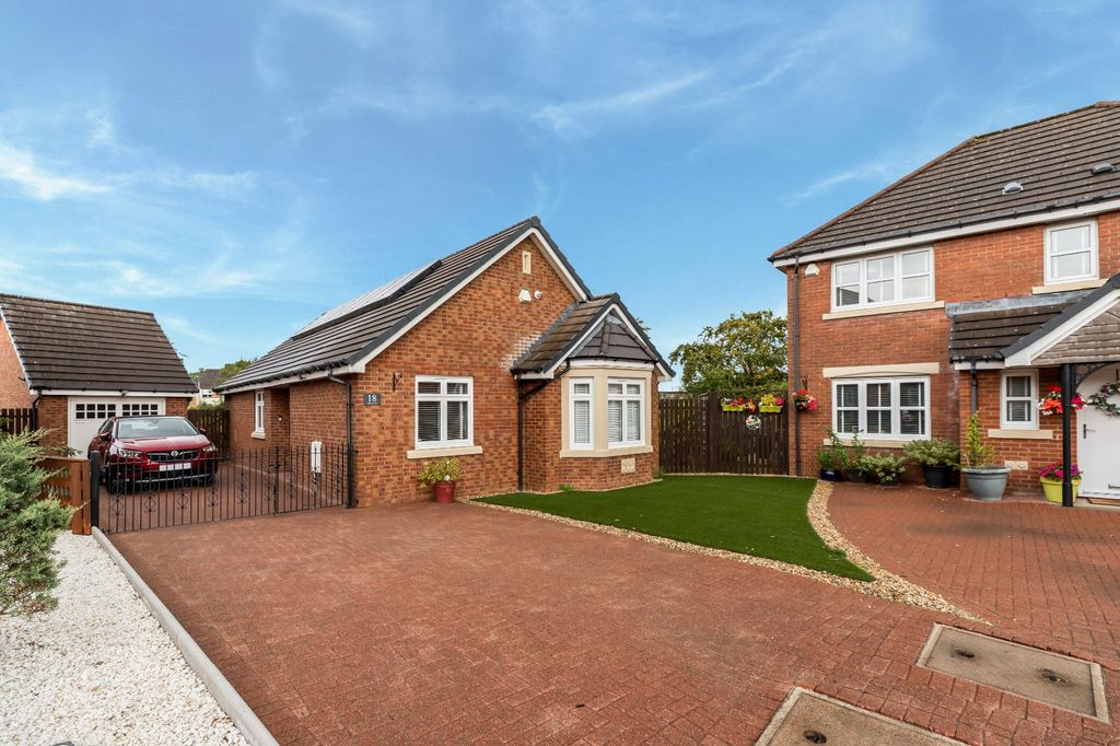 Property photo 1 of 31 Picture No. 02