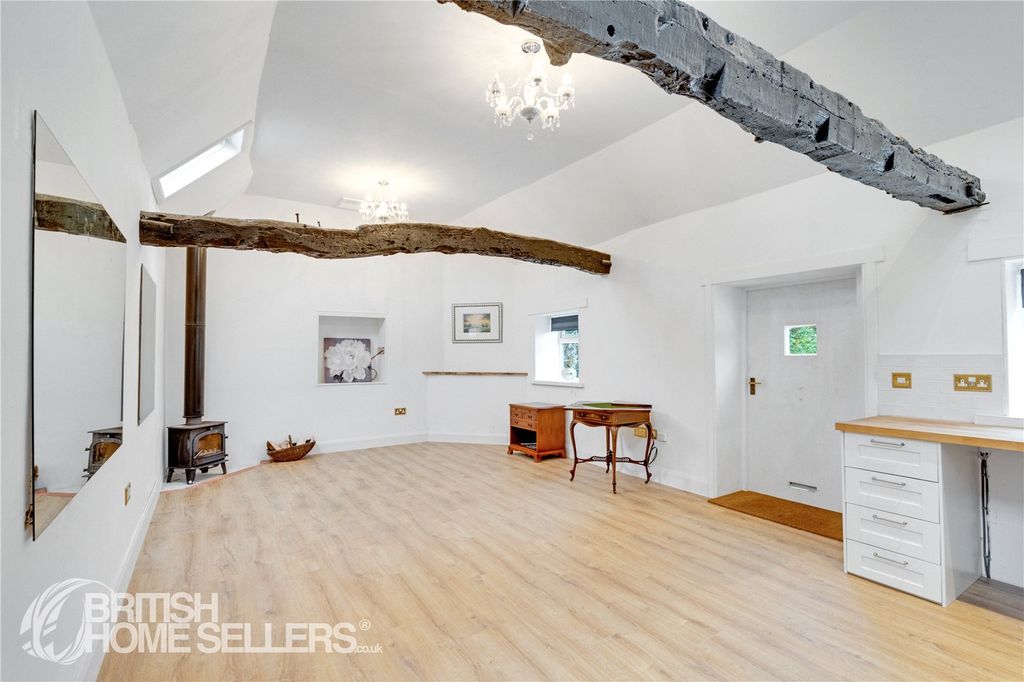 Property photo 2 of 13 Picture No. 12