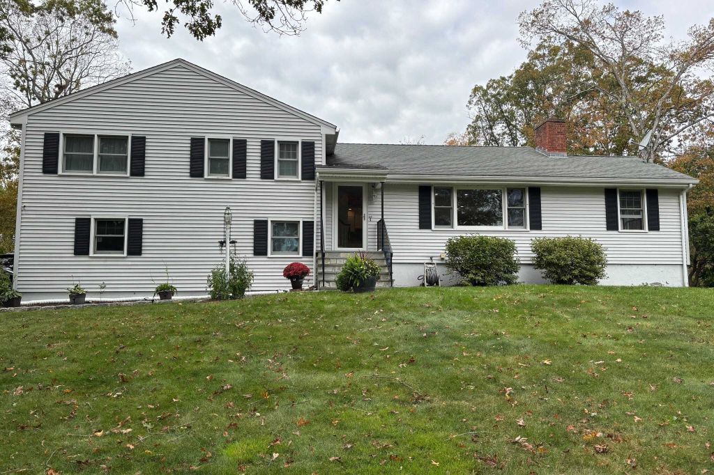 Property photo 1 of 25