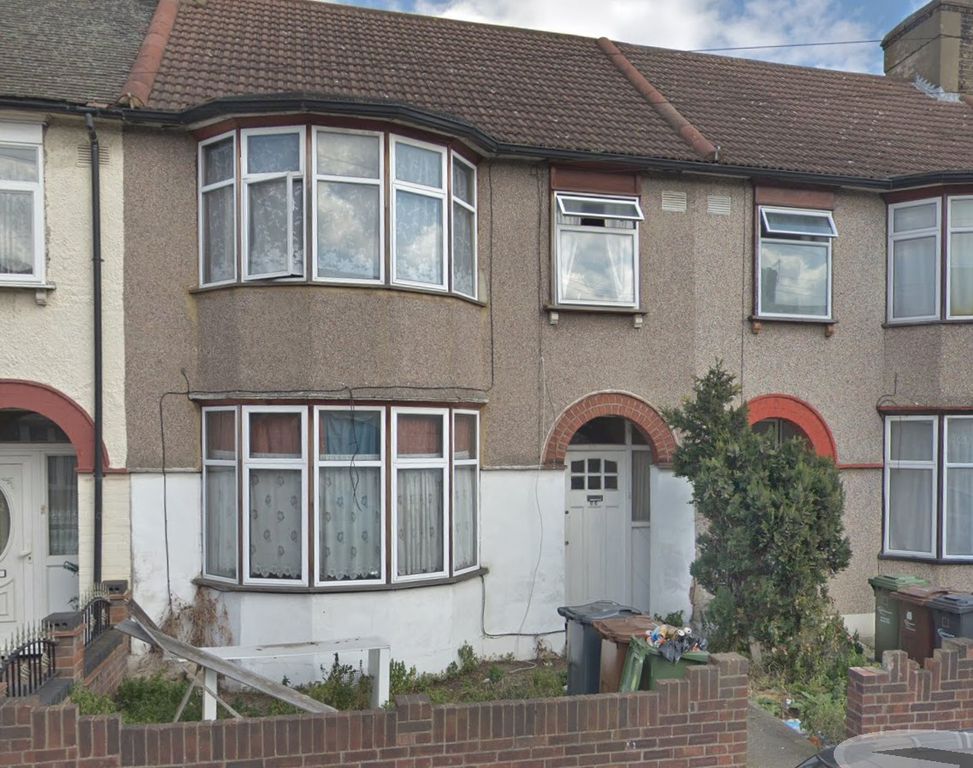 Property photo 1 of 12