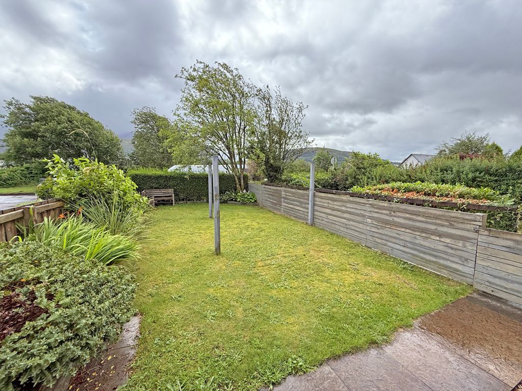 Property photo 2 of 33
