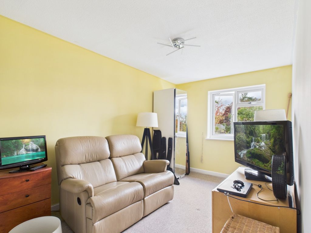 Property photo 3 of 9 Cam01740G0-Pr0453-Still004