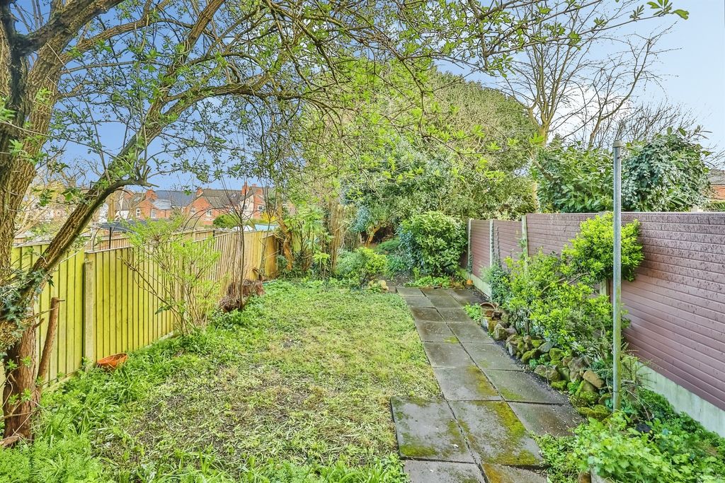 Property photo 3 of 27