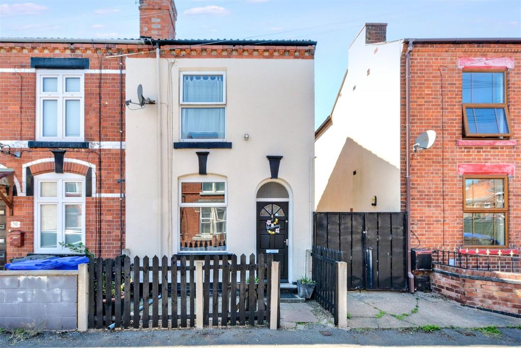 Property photo 1 of 17