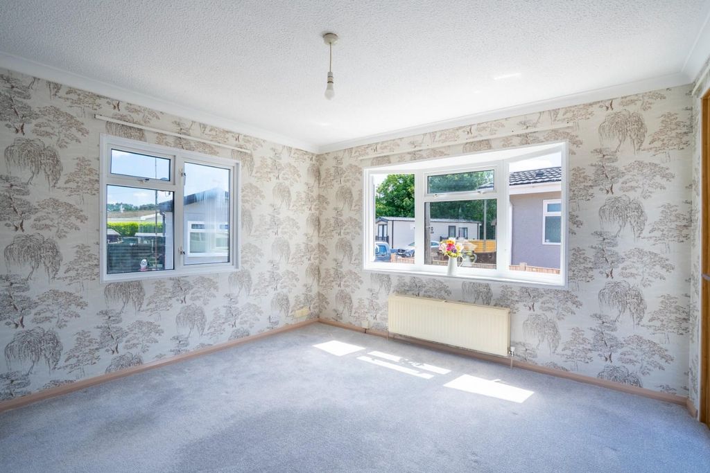 Property photo 2 of 13 17 Ba-19.Jpg